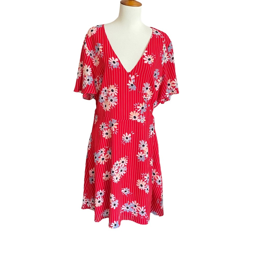 MADEWELL BUTTON-WRAP DRESS IN RED DAISY SOCIETY 16